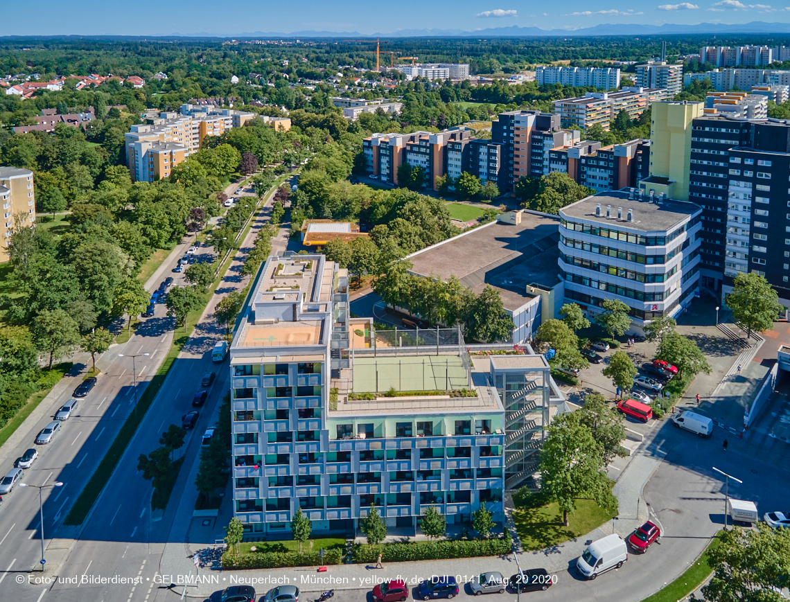 20.08.2020 - Marx-Zentrum - Wohnanlage KMR 52-62 und Studentenwohnheim in Neuperlach